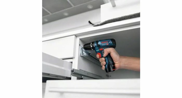 Bosch 0615990G6L - Perceuse-visseuse Sans Fil GSR 12V-15 1x 2,0Ah, 1x 4,0Ah, Chargeur GAL 12V-20 - 0615990G6L 2 Bosch 0615990G6L - Perceuse-visseuse Sans Fil GSR 12V-15 1x 2,0Ah, 1x 4,0Ah, Chargeur GAL 12V-20 - 0615990G6L – Image 2