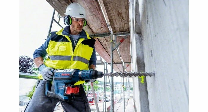 Bosch 0611913002 - Marteau-perforateur Sans Fil GBH 18V-45 C 2x ProCORE18V 12,0Ah, Chargeur GAL 18V-160 C, Butée De Profondeur, Poignée Supplémentaire, Chiffon, Gros Tube, CoMo GCY 42 - 0611913002 3 Bosch 0611913002 - Marteau-perforateur Sans Fil GBH 18V-45 C 2x ProCORE18V 12,0Ah, Chargeur GAL 18V-160 C, Butée De Profondeur, Poignée Supplémentaire, Chiffon, Gros Tube, CoMo GCY 42 - 0611913002 – Image 3